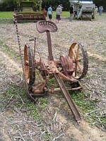 Faucheuse (Fete de la Moisson St Simeon de Bressieux 2006)